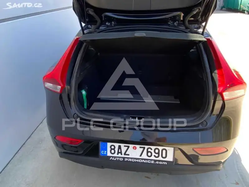 2017 Volvo V40