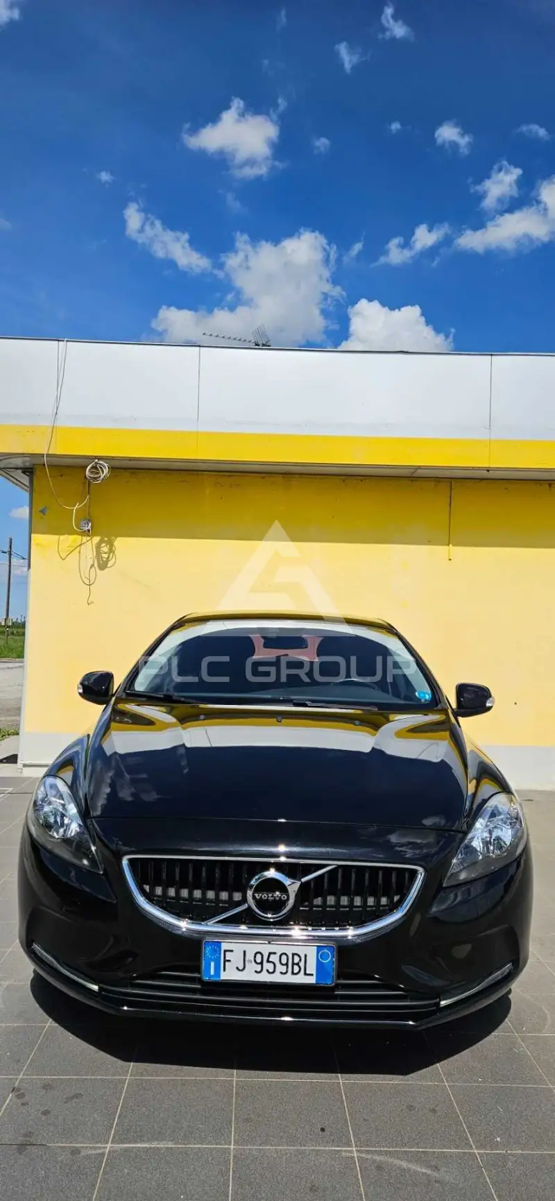 2017 Volvo V40