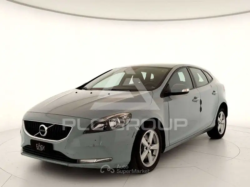 2017 Volvo V40