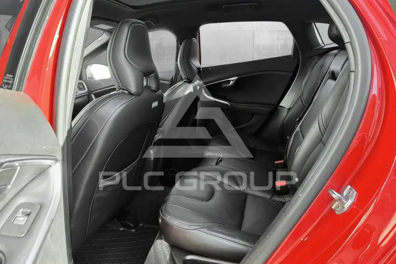 2017 Volvo V40