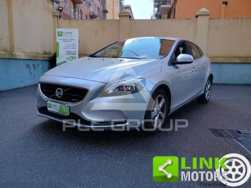 2017 Volvo V40