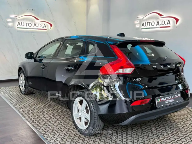 2017 Volvo V40