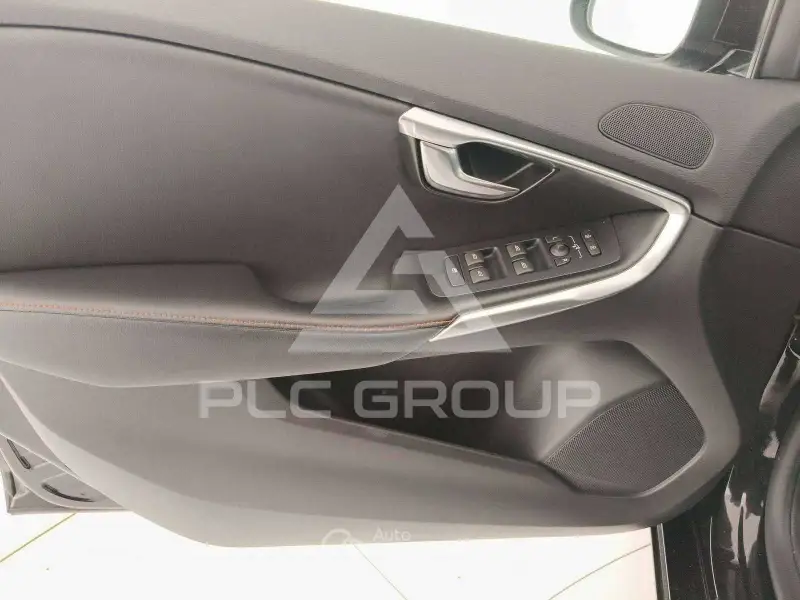 2017 Volvo V40