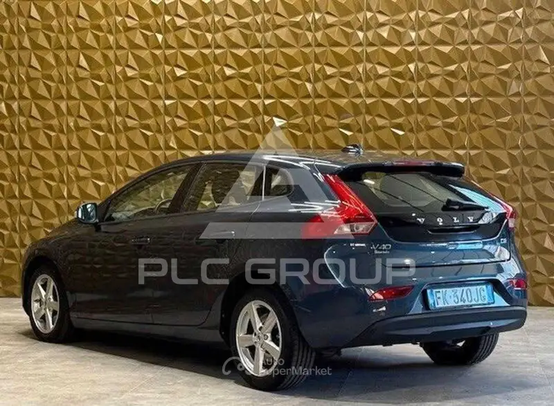 2017 Volvo V40