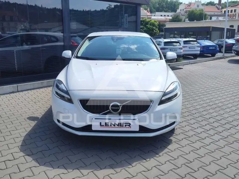 2017 Volvo V40