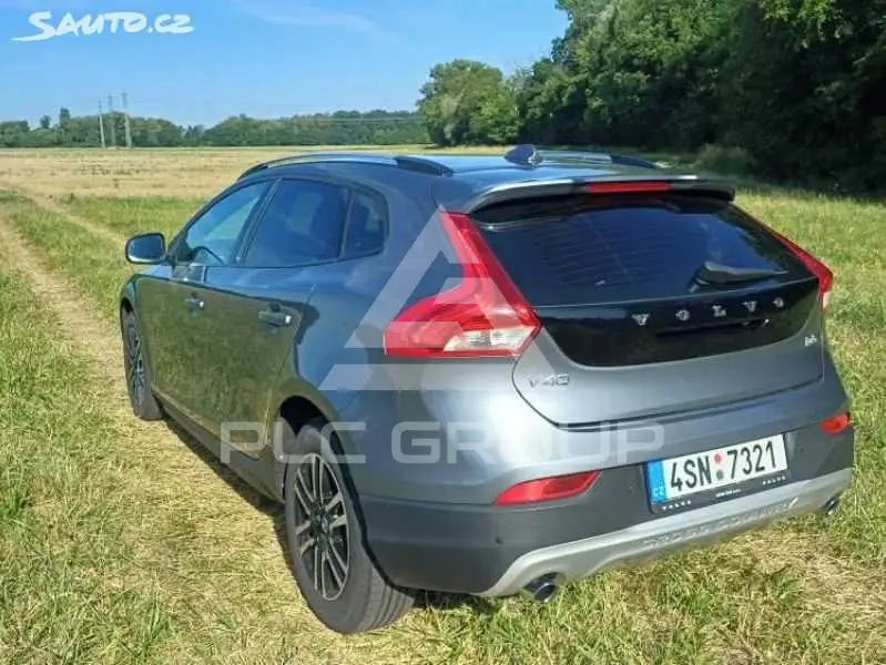 2017 Volvo V40