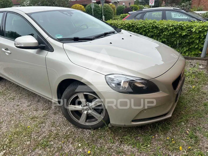 2017 Volvo V40
