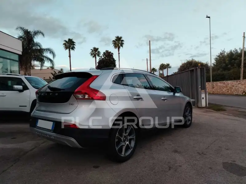 2017 Volvo V40