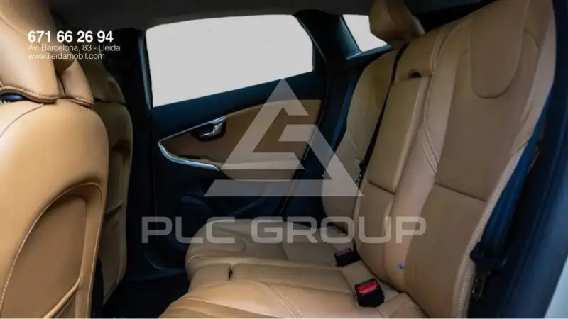 2017 Volvo V40