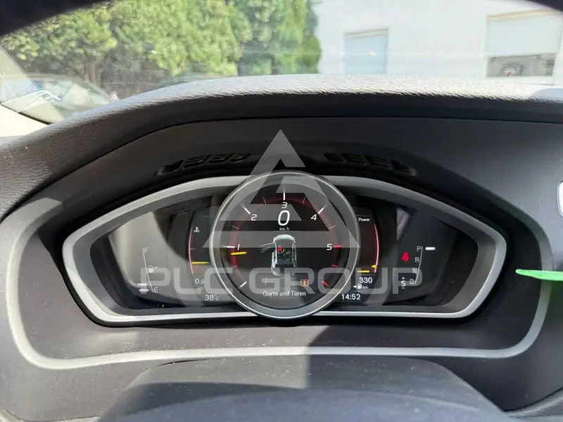 2017 Volvo V40