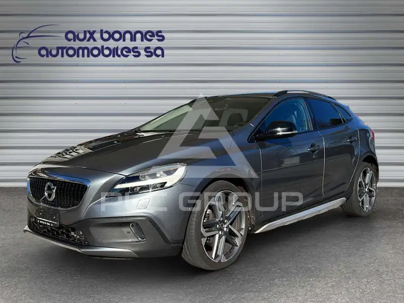 2017 Volvo V40