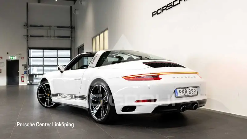 2017 Porsche 911