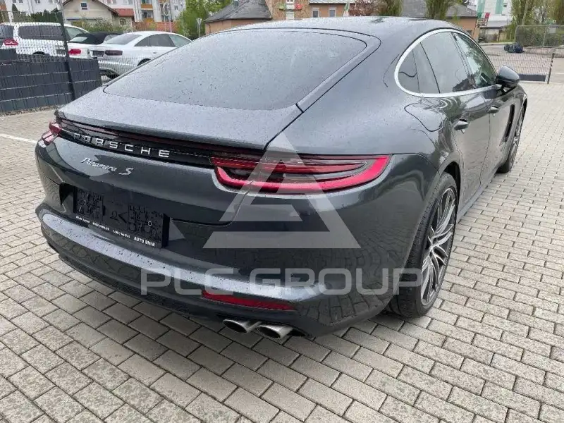 2017 Porsche Panamera