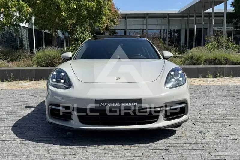 2017 Porsche Panamera