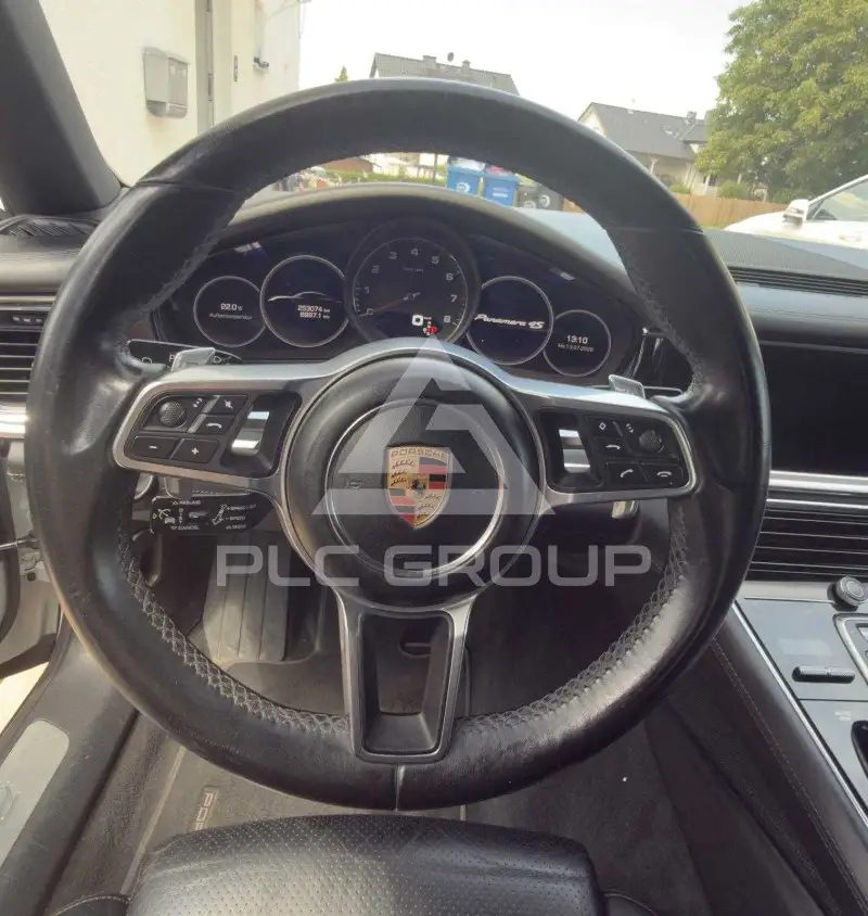2017 Porsche Panamera