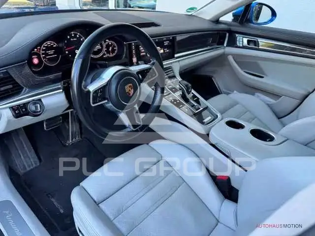 2017 Porsche Panamera