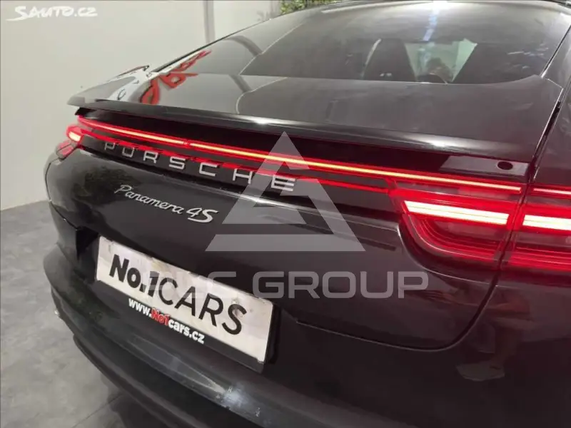 2017 Porsche Panamera