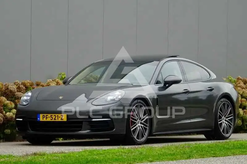 2017 Porsche Panamera