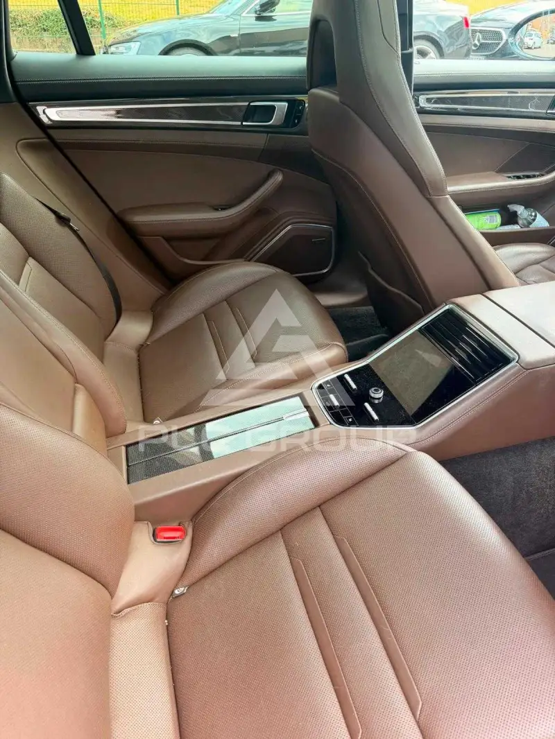 2017 Porsche Panamera