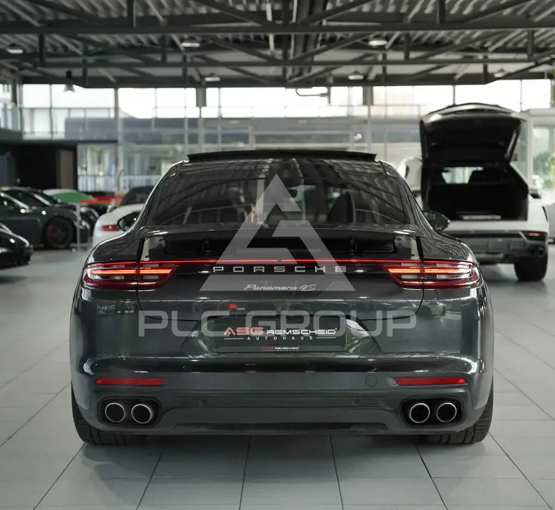 2017 Porsche Panamera