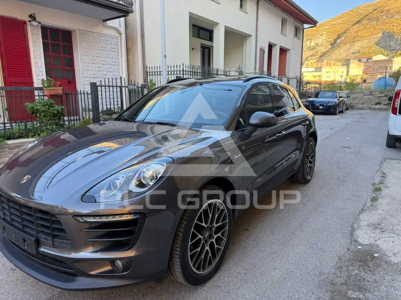 2017 Porsche MACAN