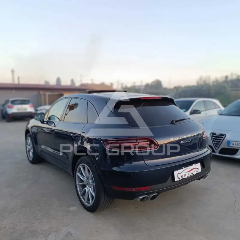 2017 Porsche MACAN