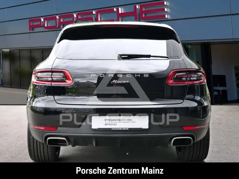 2017 Porsche MACAN