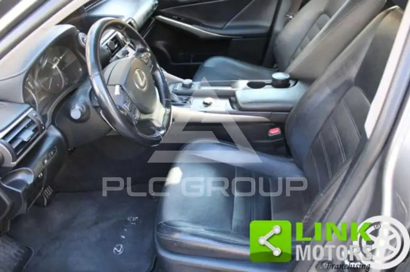 2017 Lexus IS