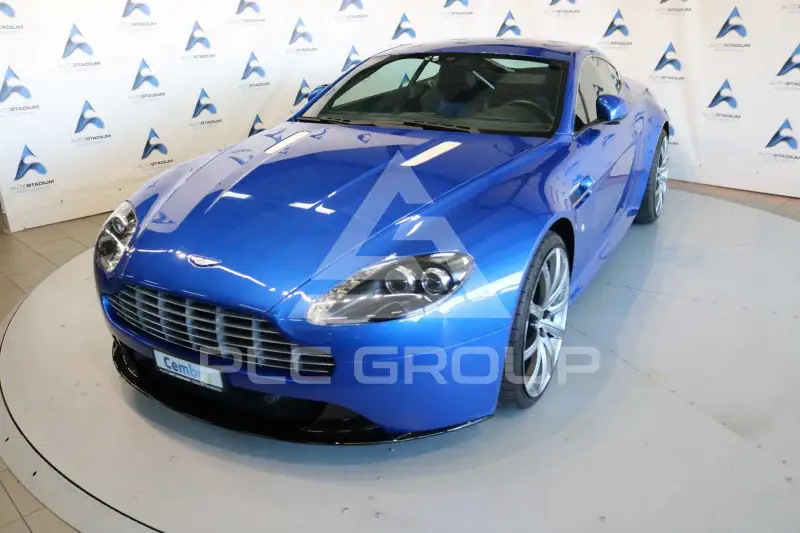 2017 Aston Martin V8