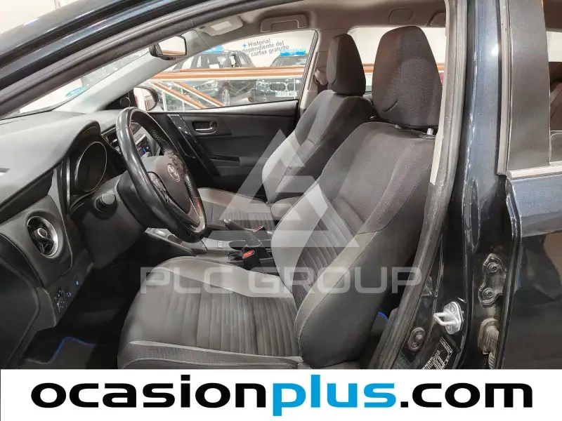 2017 Toyota AURIS