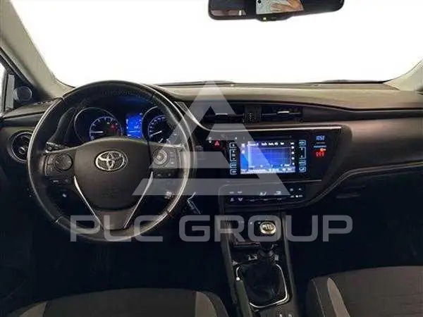 2017 Toyota AURIS