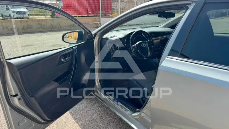 2017 Toyota AURIS