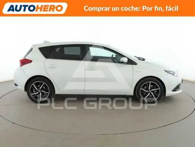 2017 Toyota AURIS