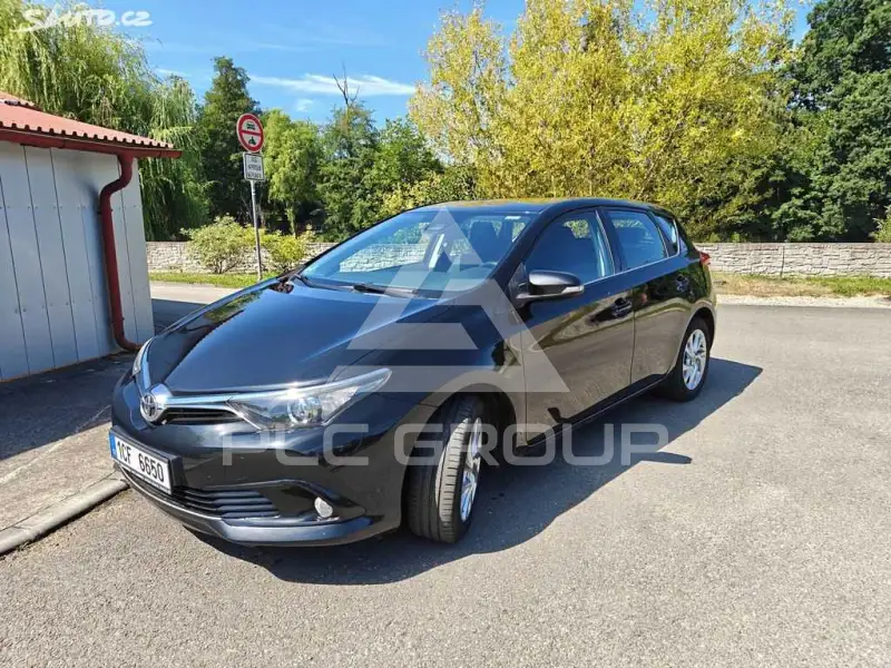 2017 Toyota AURIS