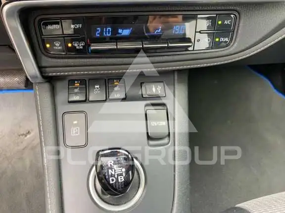 2017 Toyota AURIS