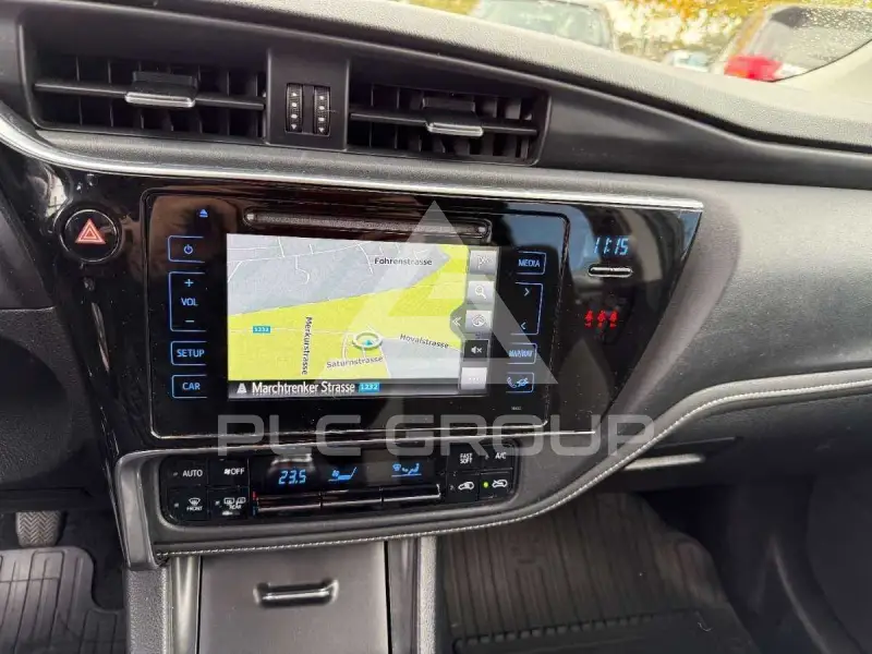 2017 Toyota AURIS