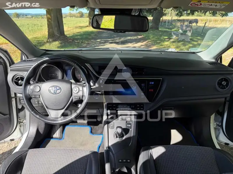 2017 Toyota AURIS