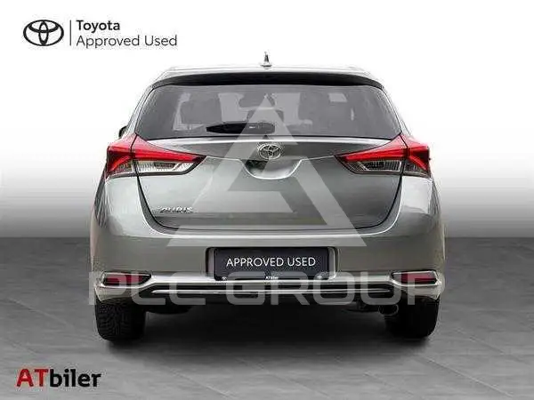 2017 Toyota AURIS