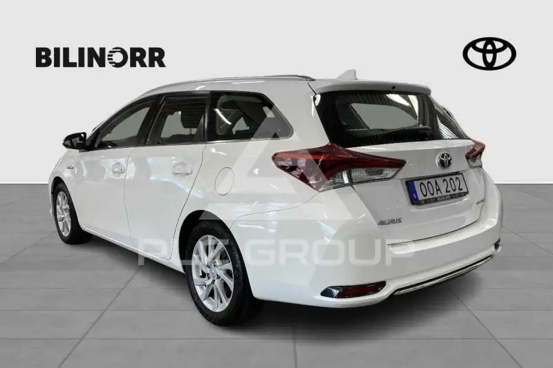 2017 Toyota AURIS