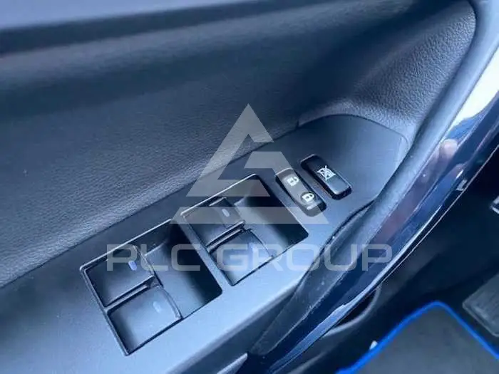 2017 Toyota AURIS