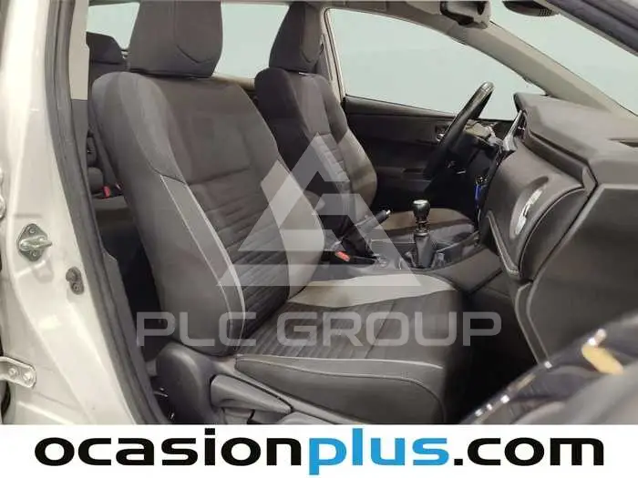 2017 Toyota AURIS
