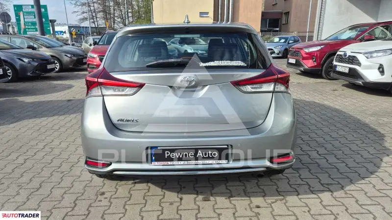 2017 Toyota AURIS