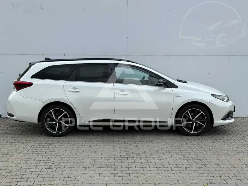 2017 Toyota AURIS