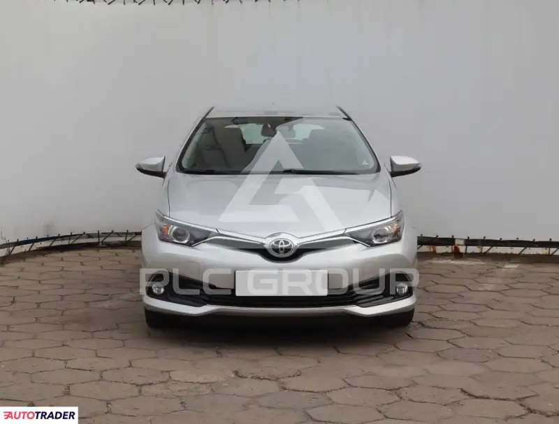 2017 Toyota AURIS