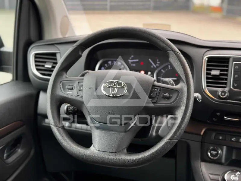 2017 Toyota VERSO