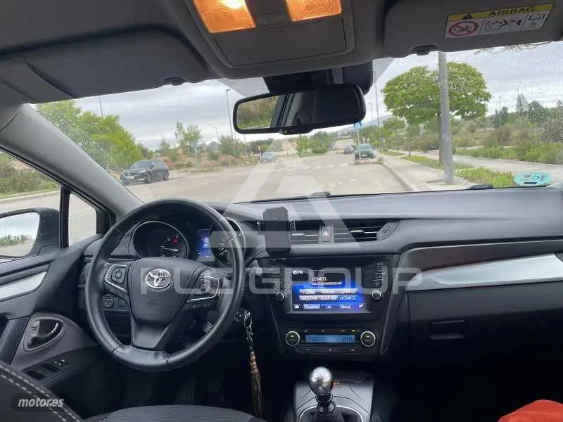 2017 Toyota Avensis
