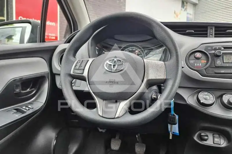 2017 Toyota YARIS