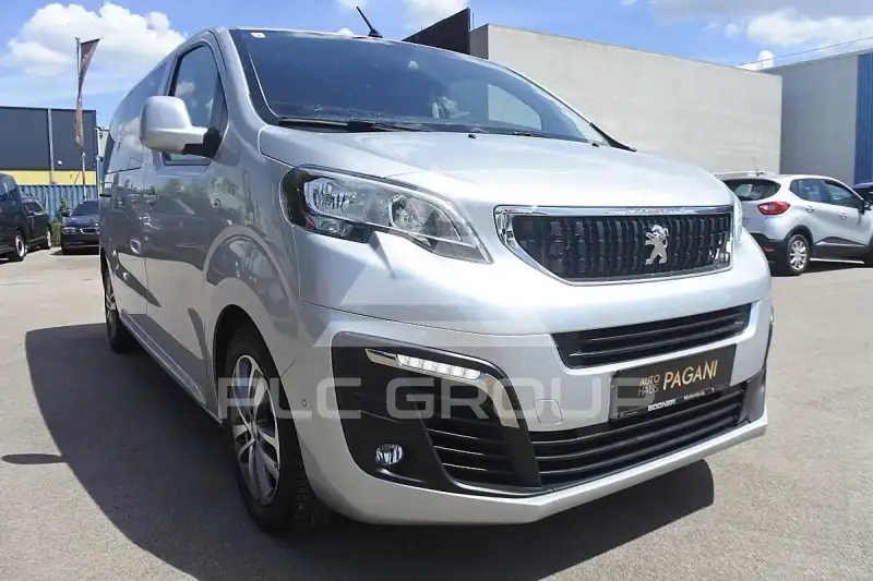 2017 Peugeot Traveller