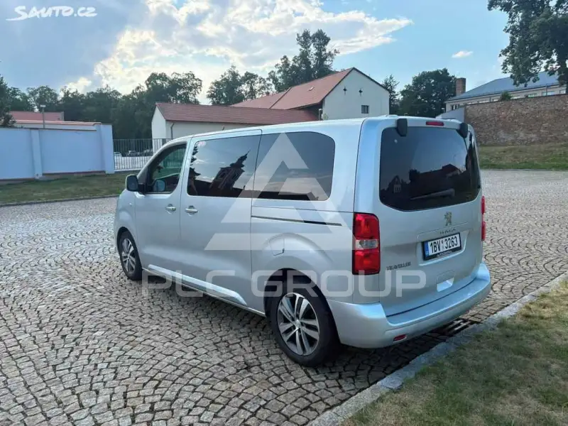 2017 Peugeot Traveller