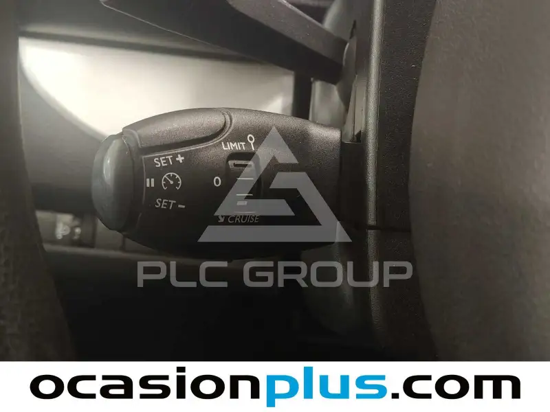 2017 Peugeot Traveller